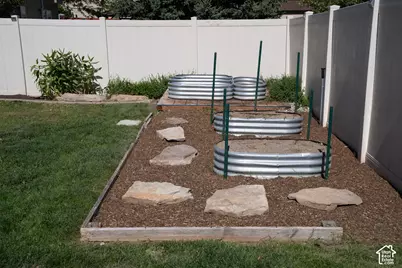 794 W 2000 N, West Bountiful, UT 84087 - Photo 32