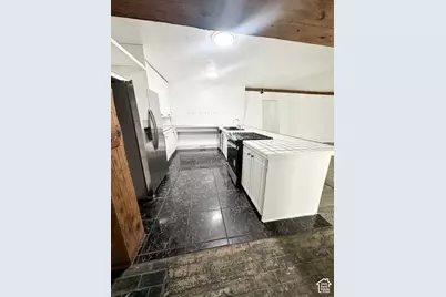 129 S Grant Ave E, Stockton, UT 84071 - Photo 32