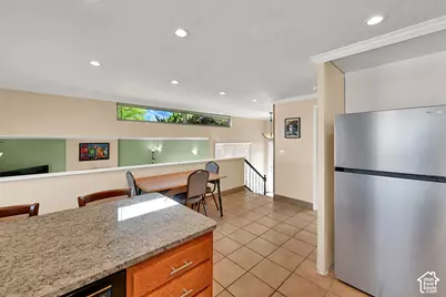 1841 E 7105 S, Cottonwood Heights, UT 84121 - Photo 4