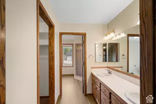 1373 Pheasant Ridge Cir, Bountiful, UT 84010 - Photo 20