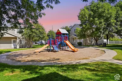 108 Penhurst Pl, Logan, UT 84341 - Photo 8