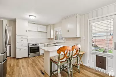 68 W Columbia Dr, Midvale, UT 84047 - Photo 12