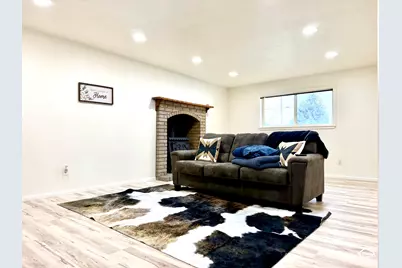 470 N 400 E, Roosevelt, UT 84066 - Photo 6