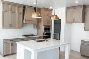 640 S 50 E, Hyde Park, UT 84318 - Photo 4