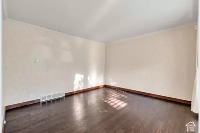 10318 S 2375 E, Sandy, UT 84092 - Photo 8