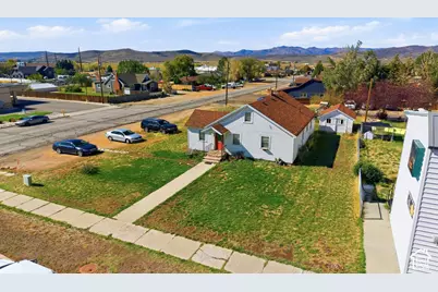 96 S Main St, Kamas, UT 84036 - Photo 4