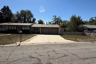 220 Glen Pl, Layton, UT 84041 - Photo 2