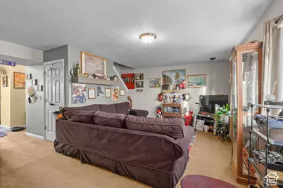 399 Downs Dr, Ogden, UT 84404 - Photo 4