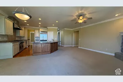 10234 S Eagle Cliff Way E, Sandy, UT 84092 - Photo 8