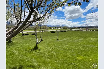 7617 S 400 W, Paradise, UT 84328 - Photo 8