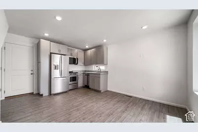 532 N Beaver Ln, Saratoga Springs, UT 84045 - Photo 2