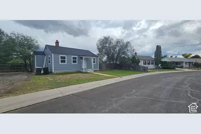 172 Grassy Dr, East Carbon, UT 84520 - Photo 2