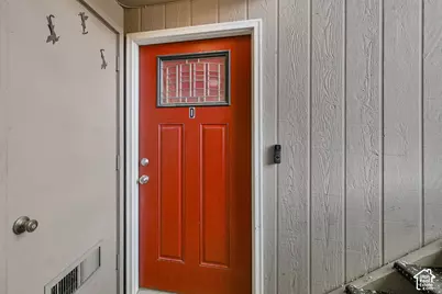 455 E 5600 S #D, Murray, UT 84107 - Photo 2
