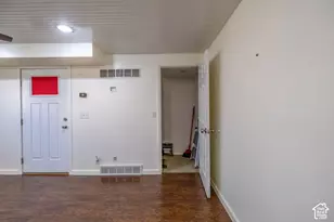 455 E 5600 S, Murray, UT 84107 - Photo 8