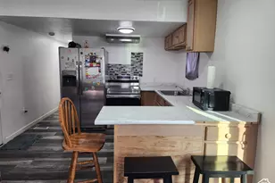 8811 S Cambridge Cir W, Sandy, UT 84070 - Photo 2