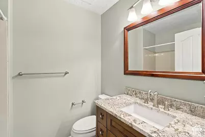 1172 E Castlecreek Dr, Murray, UT 84117 - Photo 14