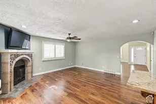 1172 E Castlecreek Dr, Murray, UT 84117 - Photo 8