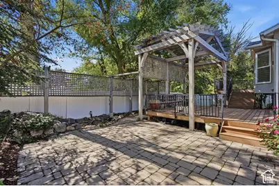 1172 E Castlecreek Dr, Murray, UT 84117 - Photo 40