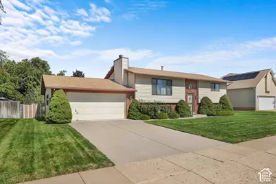 1030 W 25 S, Clearfield, UT 84015 - Photo 2
