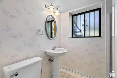 1030 W 25 S, Clearfield, UT 84015 - Photo 22
