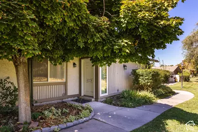 5764 S 1615 E, Murray, UT 84121 - Photo 2