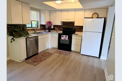 2229 N 700 W, Clinton, UT 84015 - Photo 2