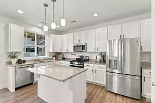 1932 W Parkview Dr, Syracuse, UT 84075 - Photo 12
