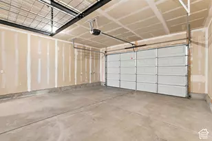 1932 W Parkview Dr, Syracuse, UT 84075 - Photo 40