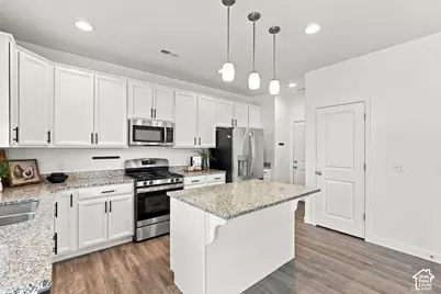 1932 W Parkview Dr, Syracuse, UT 84075 - Photo 12