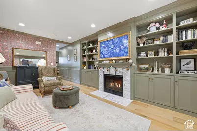 2275 E 4500 S, Holladay, UT 84117 - Photo 8