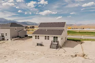 388 E Clear Granite Way, Eagle Mountain, UT 84005 - Photo 2