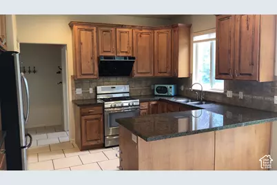 839 E Whisper Cove Rd S, Sandy, UT 84094 - Photo 4
