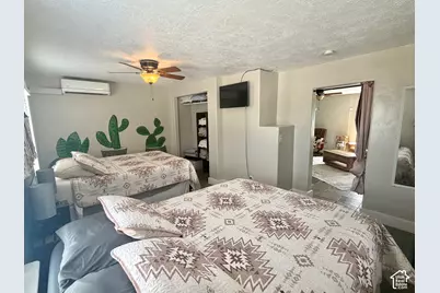 70 N 100 W, Hanksville, UT 84734 - Photo 18