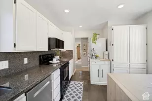 2333 E Lakeview Dr, Salt Lake City, UT 84109 - Photo 6