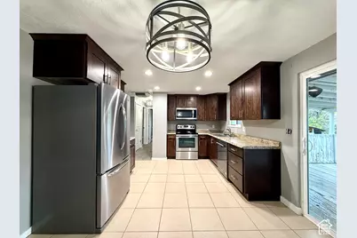 4261 S Peggy Dr, West Valley, UT 84120 - Photo 6