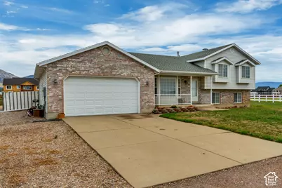 3032 N 2575 W, Farr West, UT 84404 - Photo 2