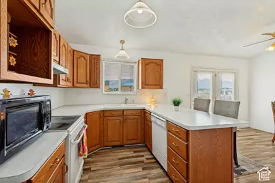 3032 N 2575 W, Farr West, UT 84404 - Photo 12