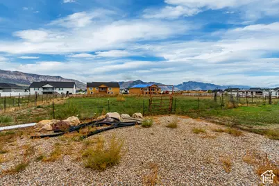 3032 N 2575 W, Farr West, UT 84404 - Photo 36