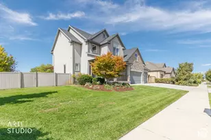 14 N Sunset Dr W, Vineyard, UT 84059 - Photo 2