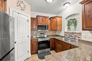 3689 E Rockcreek Rd N, Eagle Mountain, UT 84005 - Photo 16