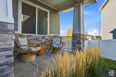 1034 W Molly Pitcher Cir, Bluffdale, UT 84065 - Photo 10