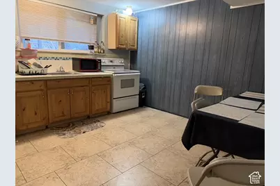 4453 W Nancy Dr, West Valley, UT 84120 - Photo 12
