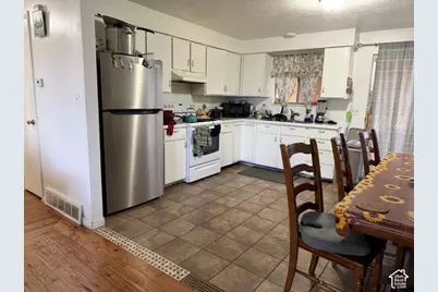 4453 W Nancy Dr, West Valley, UT 84120 - Photo 6