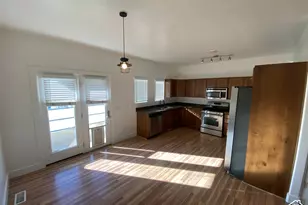 4629 W Daybreak Rim Way, South Jordan, UT 84009 - Photo 2