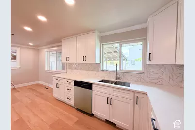 718 S 900 E, Orem, UT 84097 - Photo 14