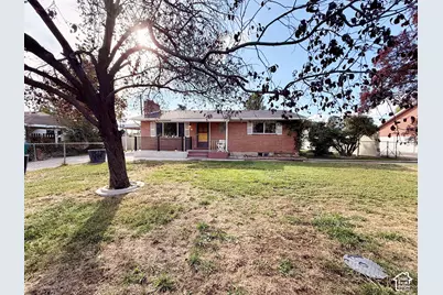 718 S 900 E, Orem, UT 84097 - Photo 2