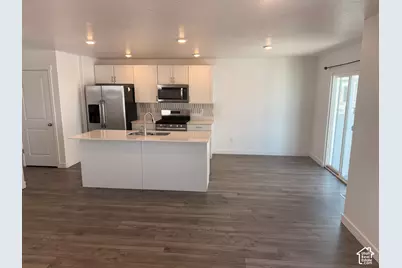 223 N Mine Ct, Saratoga Springs, UT 84045 - Photo 2