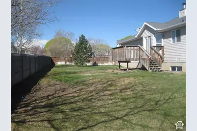 8792 S 5090, West Jordan, UT 84081 - Photo 18