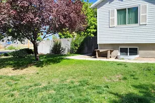 2982 W 2250 N, Clinton, UT 84015 - Photo 2