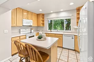985 N Main E, Orem, UT 84057 - Photo 2